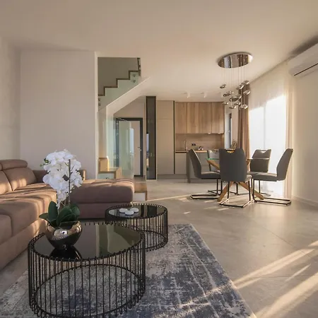 Amazing In With Wifi Apartment